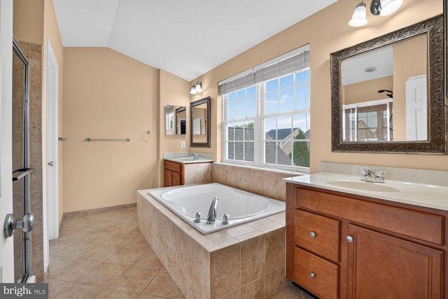 42538 NEIGHBORLY LN, Chantilly, VA 20152