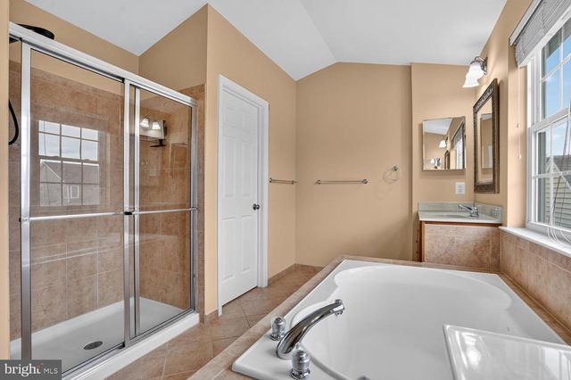 42538 NEIGHBORLY LN, Chantilly, VA 20152