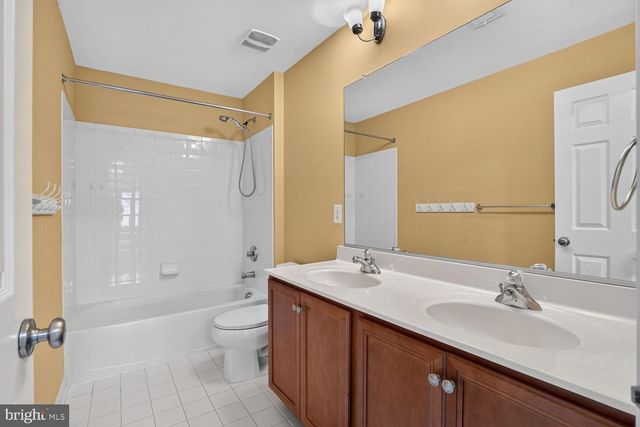 42538 NEIGHBORLY LN, Chantilly, VA 20152