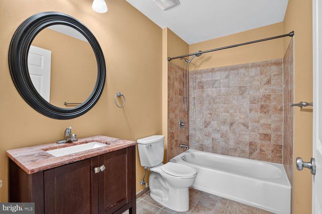 42538 NEIGHBORLY LN, Chantilly, VA 20152