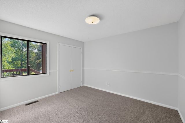1004 Hollow Oak Drive, Taylors, SC 29687