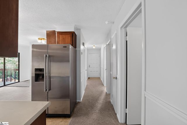 1004 Hollow Oak Drive, Taylors, SC 29687