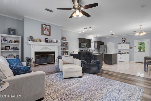 16081 Bill Bond Road, Saucier, MS 39574
