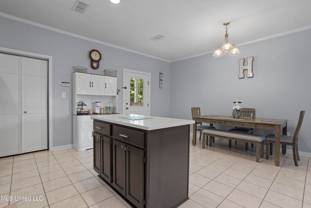 16081 Bill Bond Road, Saucier, MS 39574