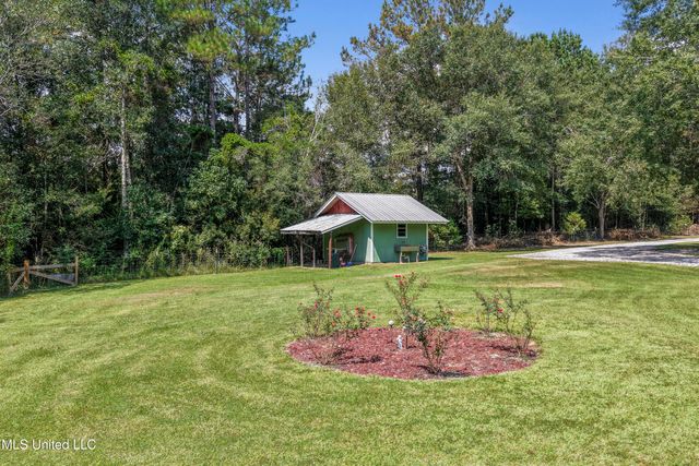 16081 Bill Bond Road, Saucier, MS 39574