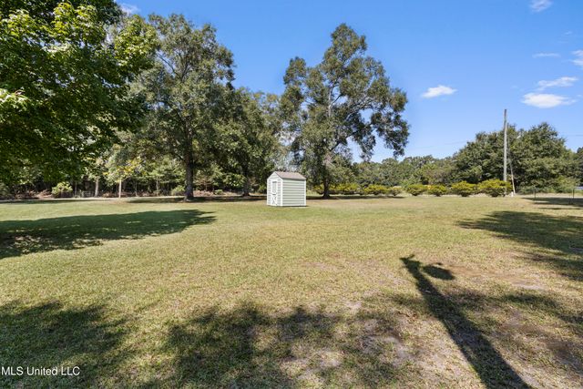 16081 Bill Bond Road, Saucier, MS 39574