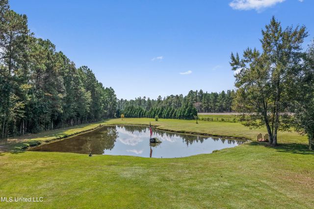 16081 Bill Bond Road, Saucier, MS 39574