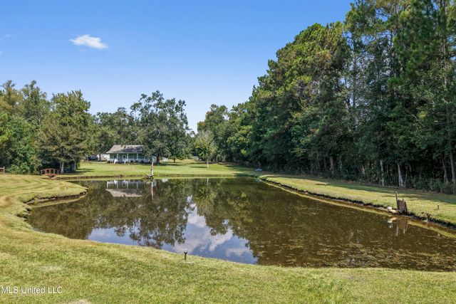 16081 Bill Bond Road, Saucier, MS 39574