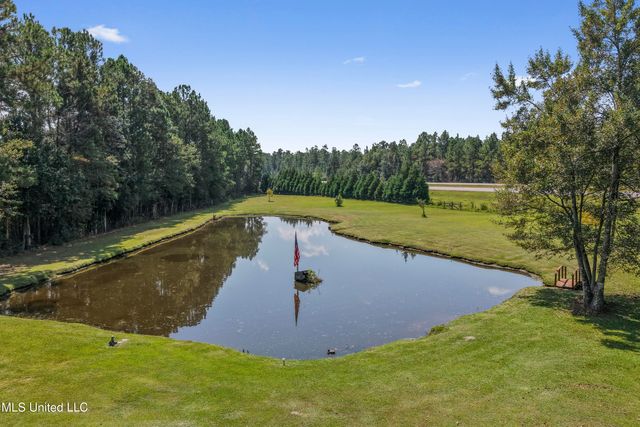 16081 Bill Bond Road, Saucier, MS 39574