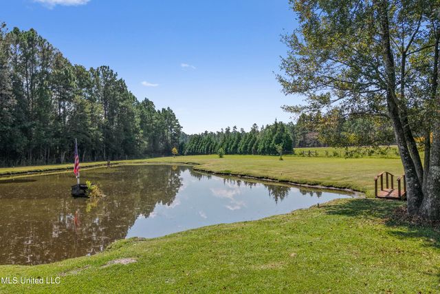 16081 Bill Bond Road, Saucier, MS 39574