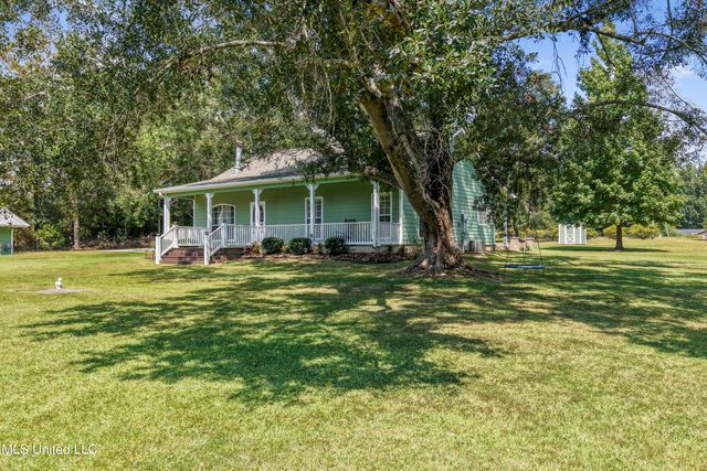 16081 Bill Bond Road, Saucier, MS 39574