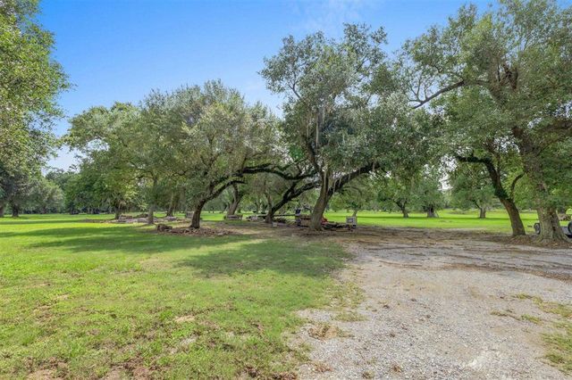 4490 Choupique Road, Sulphur, LA 70665