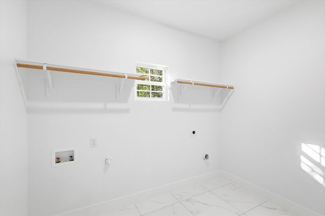 110 Doe Run Road, Gun Barrel City, TX 75156