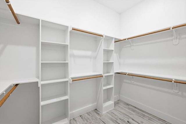 110 Doe Run Road, Gun Barrel City, TX 75156