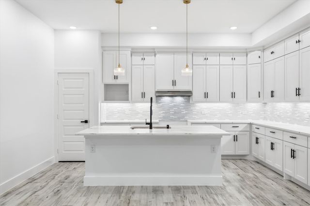 110 Doe Run Road, Gun Barrel City, TX 75156