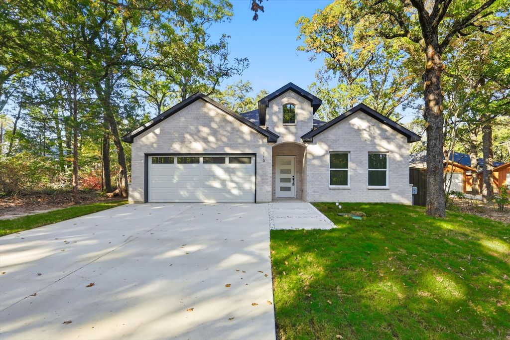 110 Doe Run Road, Gun Barrel City, TX 75156