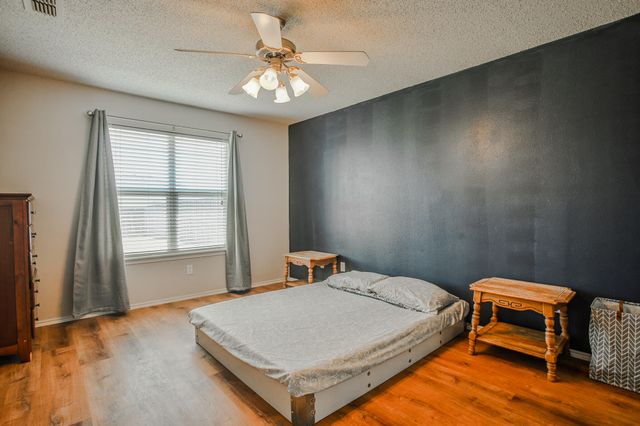 512 N Dover Avenue, Lubbock, TX 79416