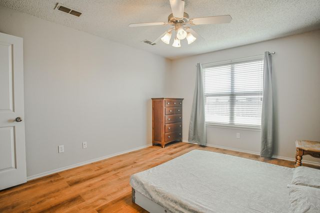 512 N Dover Avenue, Lubbock, TX 79416