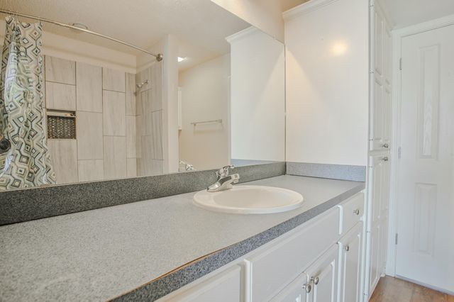 512 N Dover Avenue, Lubbock, TX 79416