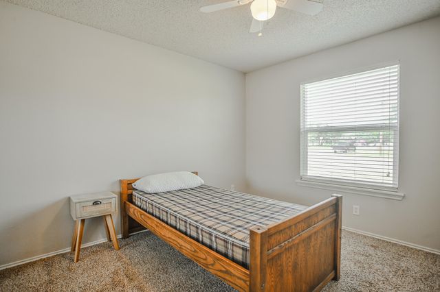 512 N Dover Avenue, Lubbock, TX 79416