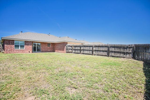 512 N Dover Avenue, Lubbock, TX 79416