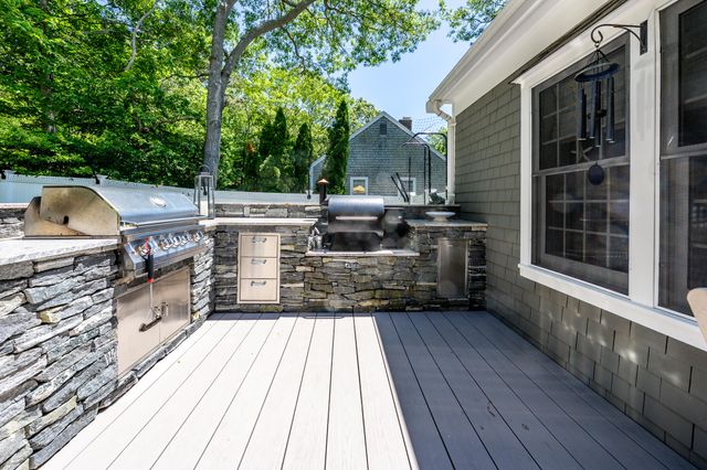 80 Holder Lane, West Barnstable, MA 02668