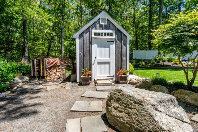 80 Holder Lane, West Barnstable, MA 02668