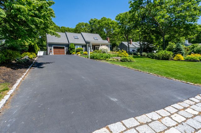 80 Holder Lane, West Barnstable, MA 02668