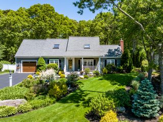 80 Holder Lane, West Barnstable, MA 02668
