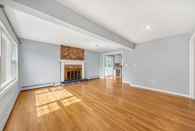 59 Trayer Rd, Canton, MA 02021