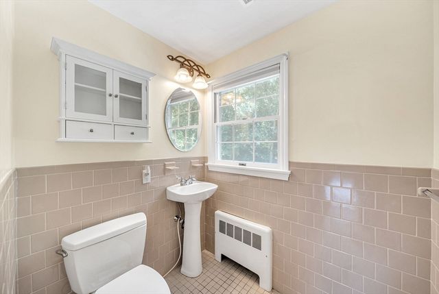 59 Trayer Rd, Canton, MA 02021