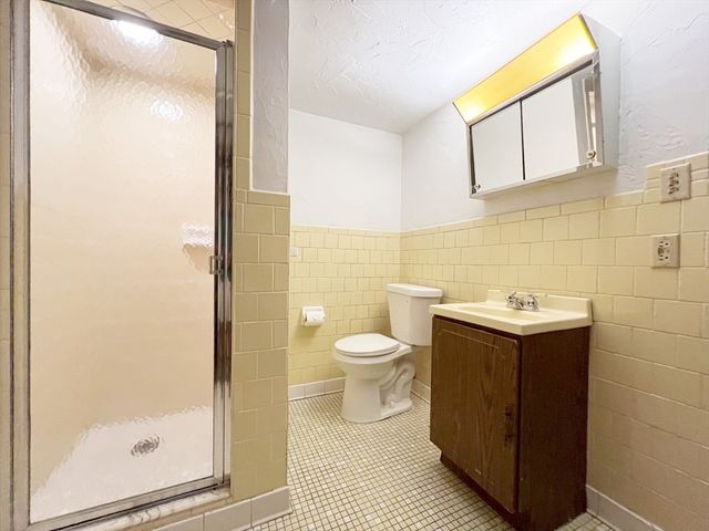 59 Trayer Rd, Canton, MA 02021