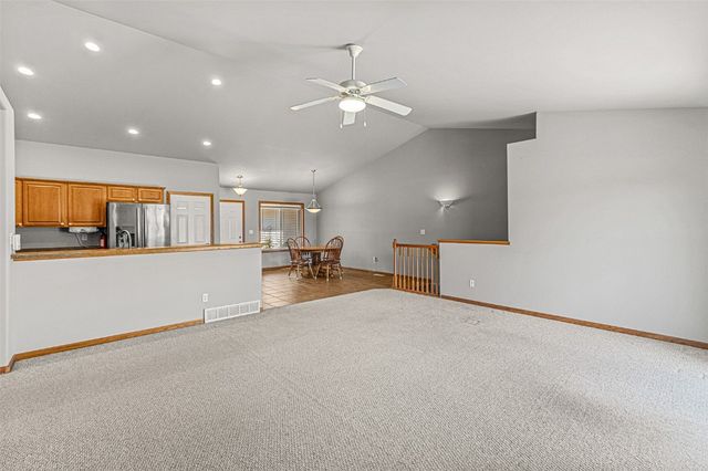 3421 Banar Drive SW B, Cedar Rapids, IA 52404