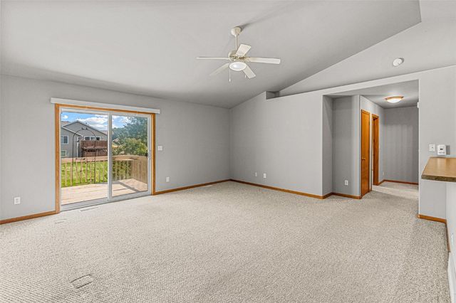 3421 Banar Drive SW B, Cedar Rapids, IA 52404