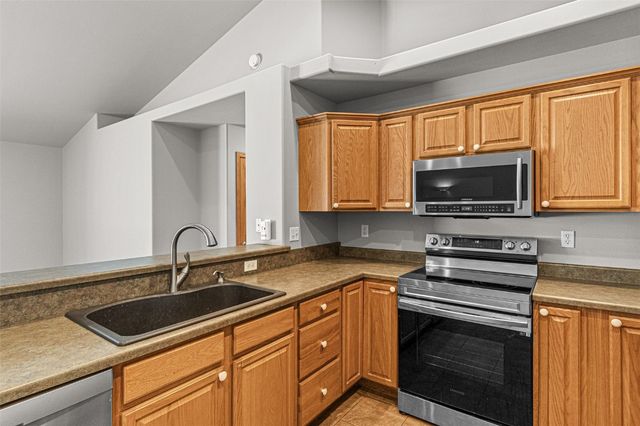 3421 Banar Drive SW B, Cedar Rapids, IA 52404