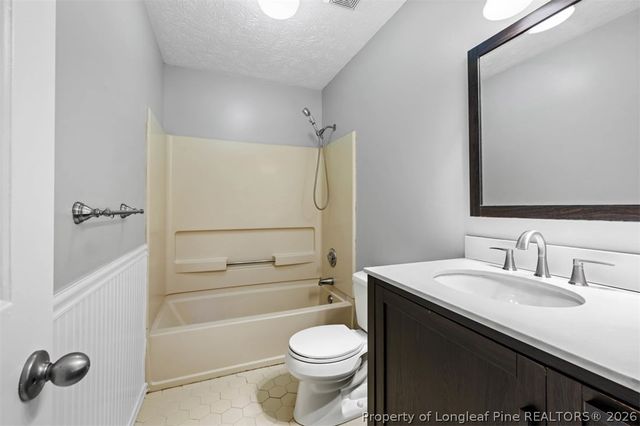 1205 Crossbend Court, Fayetteville, NC 28314