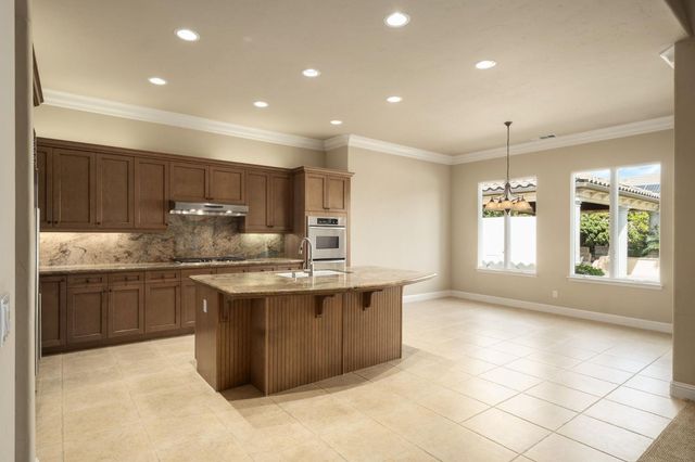 1368 E Waldon Way, Fresno, CA 93730