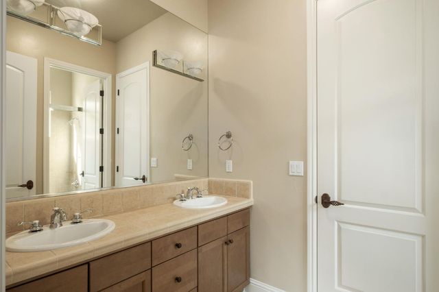 1368 E Waldon Way, Fresno, CA 93730