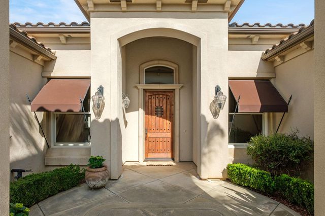 1368 E Waldon Way, Fresno, CA 93730