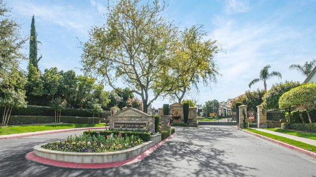 1368 E Waldon Way, Fresno, CA 93730