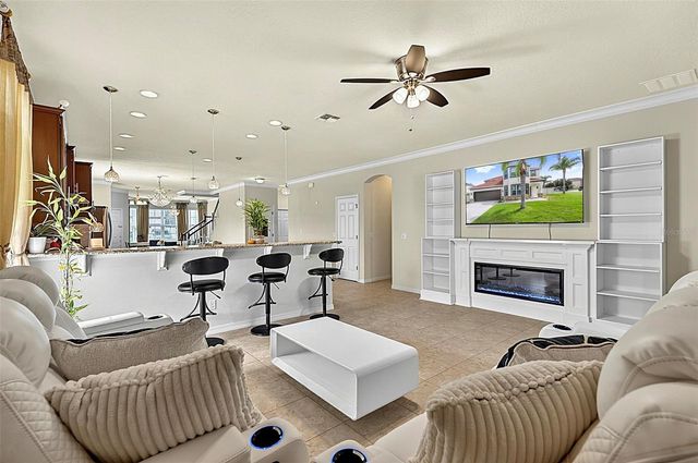 2001 RED BLUFF AVENUE, Apopka, FL 32712