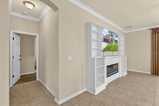 2001 RED BLUFF AVENUE, Apopka, FL 32712