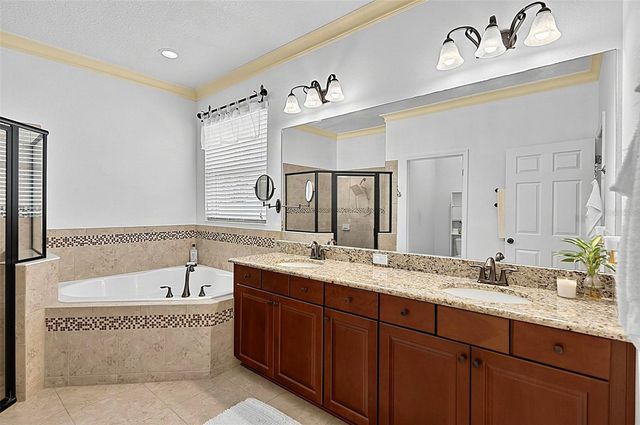 2001 RED BLUFF AVENUE, Apopka, FL 32712