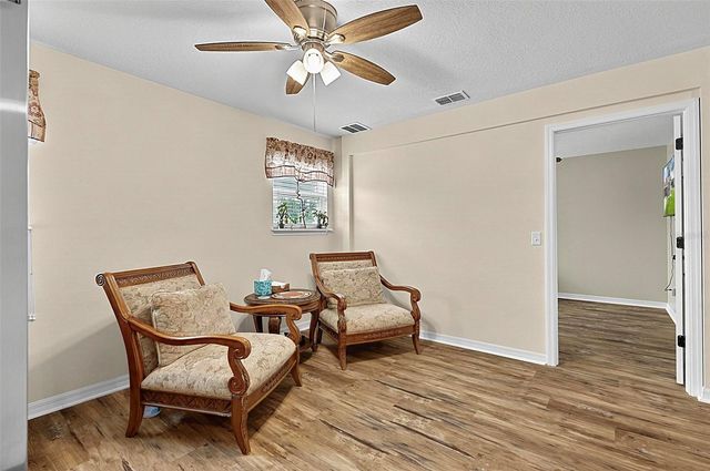 2001 RED BLUFF AVENUE, Apopka, FL 32712