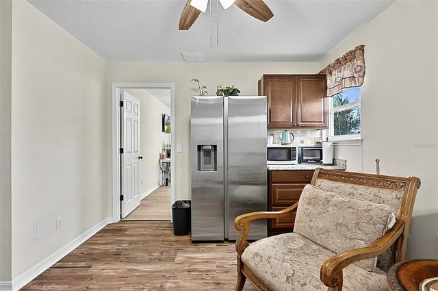 2001 RED BLUFF AVENUE, Apopka, FL 32712