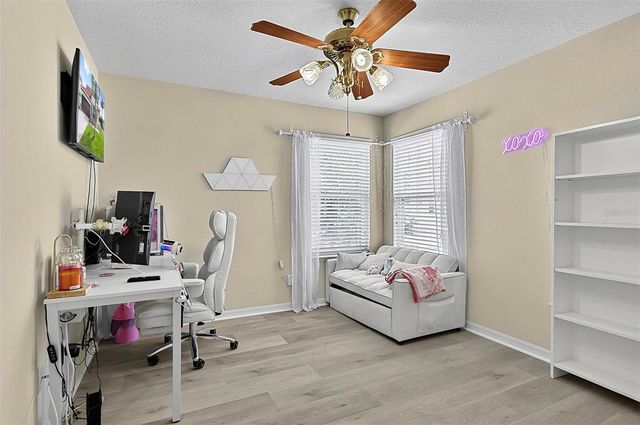 2001 RED BLUFF AVENUE, Apopka, FL 32712