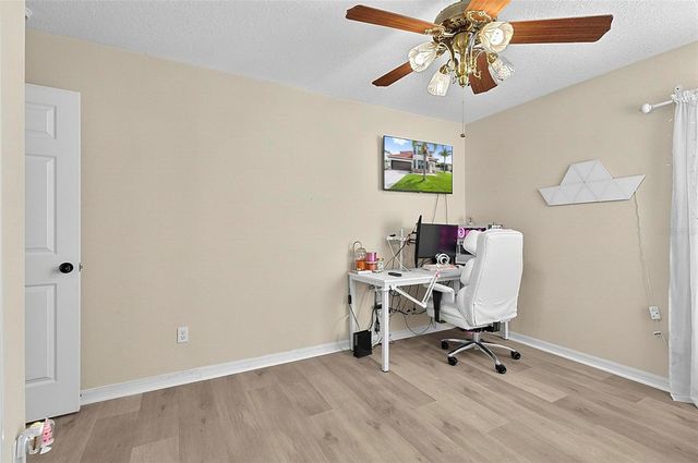2001 RED BLUFF AVENUE, Apopka, FL 32712