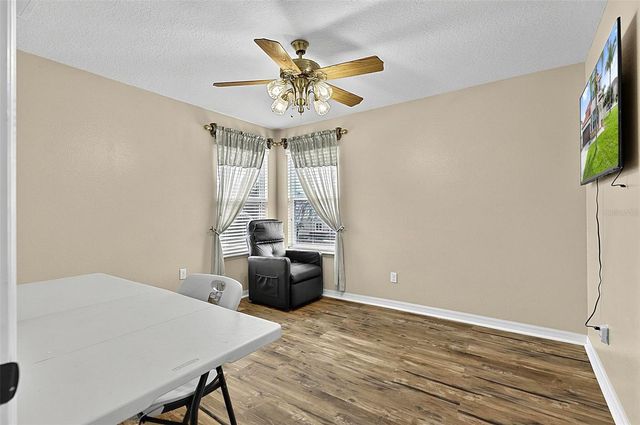 2001 RED BLUFF AVENUE, Apopka, FL 32712