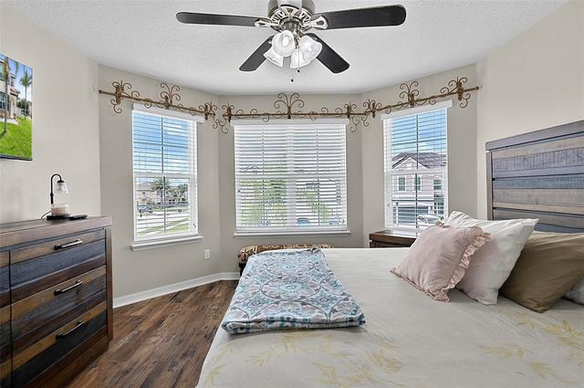 2001 RED BLUFF AVENUE, Apopka, FL 32712