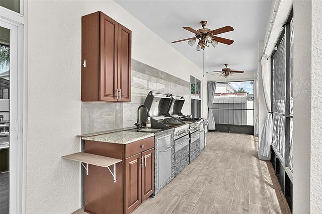 2001 RED BLUFF AVENUE, Apopka, FL 32712